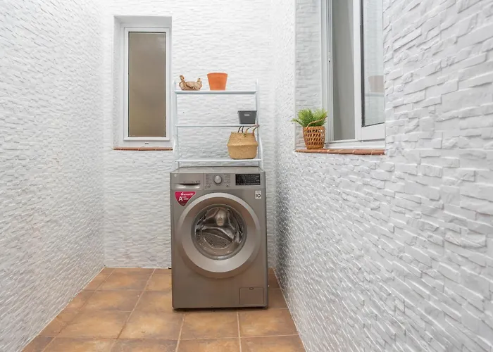 Toro 2 بيت للعطل